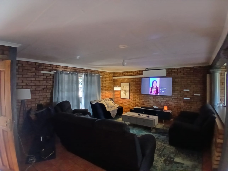 4 Bedroom Property for Sale in Kuruman Northern Cape